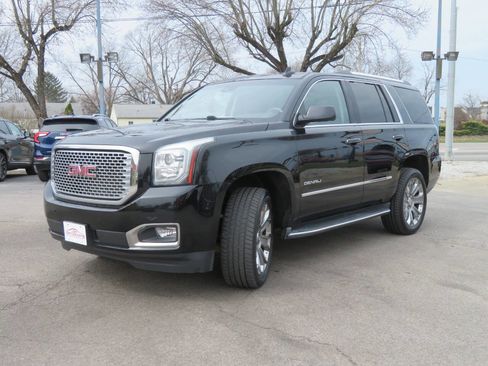 Used 2015 GMC Yukon Denali w/ Open Road Package image 2