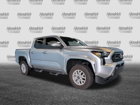 Used 2026 Toyota Tacoma SR5 RWD image 2