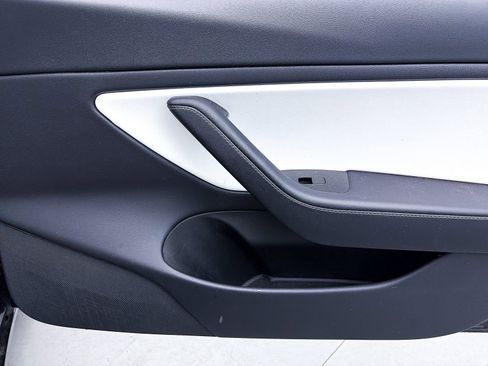 Used 2020 Tesla Model 3 Performance image 29