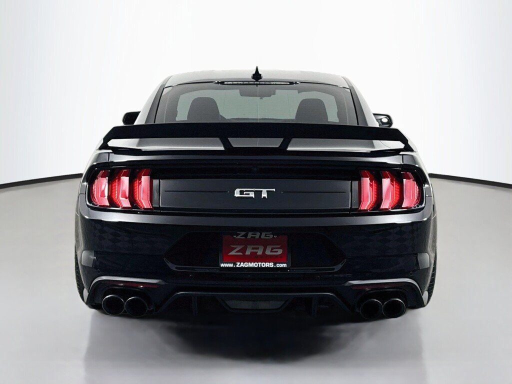 Used 2020 Ford Mustang GT Premium w/ GT Performance Package RWD image 4