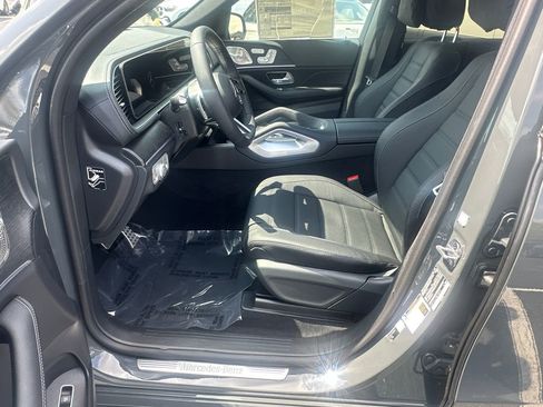 New 2026 Mercedes-Benz GLS 450 4MATIC image 9