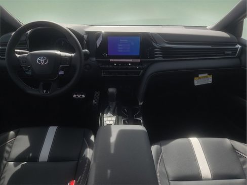 New 2026 Toyota Camry Hybrid image 16