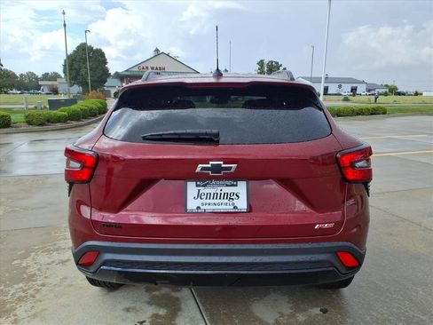Used 2025 Chevrolet Trax RS image 24