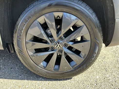 Used 2024 Volkswagen Taos S FWD image 32