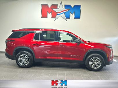 Used 2025 Chevrolet Traverse LT w/ Enhanced Driving Package