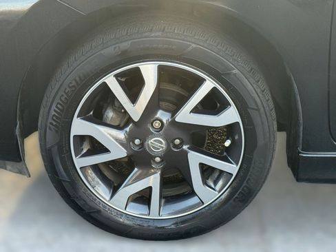 Used 2017 Nissan Versa Note SR image 10