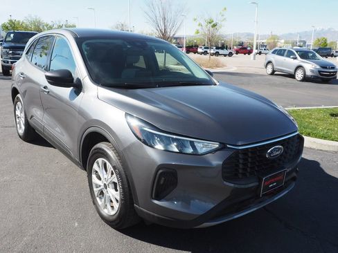 Used 2024 Ford Escape Active AWD/4WD image 9