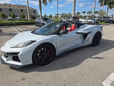 Used 2023 Chevrolet Corvette Z06 image 14