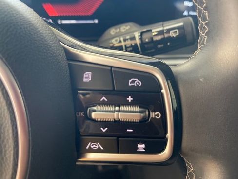 Used 2025 Kia Sorento S w/ Panoramic Sunroof Package FWD image 9