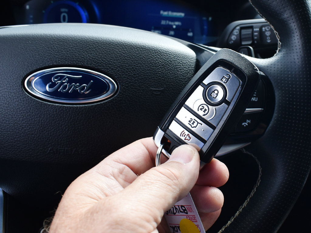 Used 2021 Ford Explorer ST w/ ST Street Pack AWD/4WD image 13