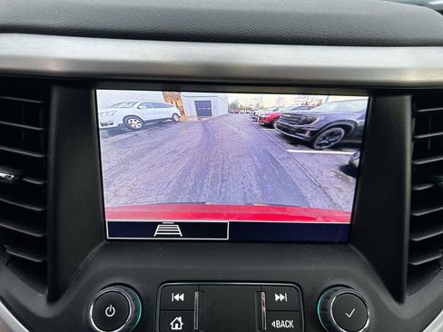 Used 2023 GMC Acadia SLE w/ Driver Convenience Package AWD/4WD image 18
