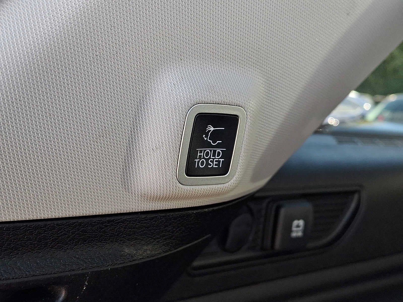 Used 2023 Jeep Grand Cherokee 4WD 4xe image 32