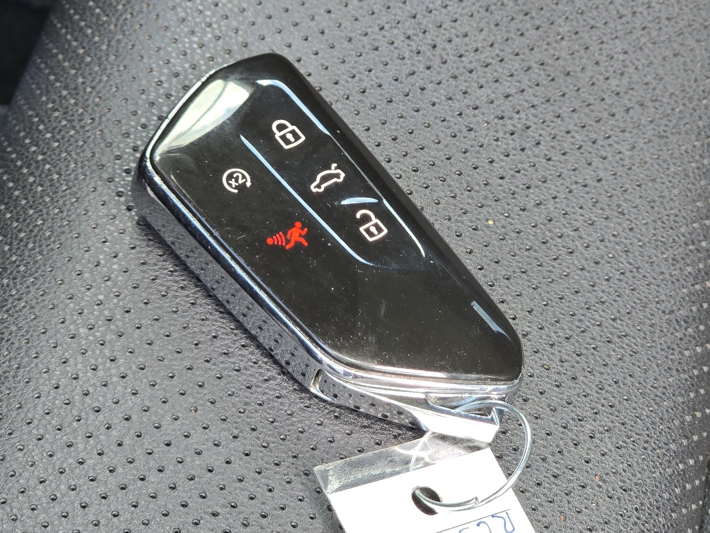 Used 2024 Volkswagen Atlas SE AWD/4WD image 38