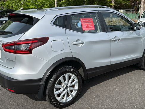 Used 2020 Nissan Rogue Sport SV AWD/4WD image 25