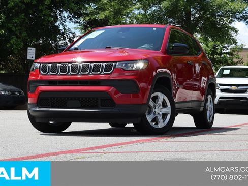 Used 2024 Jeep Compass Sport AWD/4WD image 2