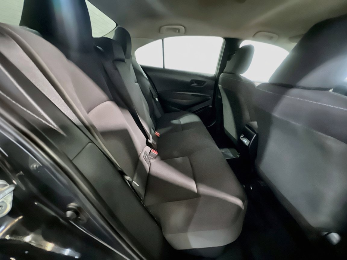 Used 2024 Toyota Corolla LE FWD image 18