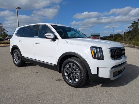 New 2025 Kia Telluride LX image 2