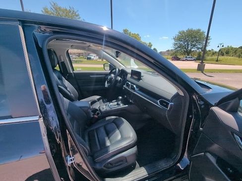 Used 2025 MAZDA CX-5 AWD 2.5 S w/ Preferred Package image 3