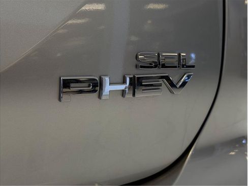 Used 2025 Mitsubishi Outlander 4WD Plug-In Hybrid image 26