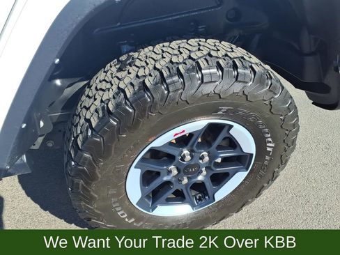 Used 2022 Jeep Wrangler Unlimited Rubicon w/ Cold Weather Group image 13