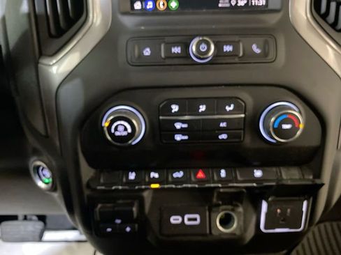 Used 2024 Chevrolet Silverado 2500 Custom w/ Custom Value Package image 40