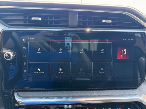 Used 2025 GMC Sierra 2500 Denali w/ Technology Package AWD/4WD image 17