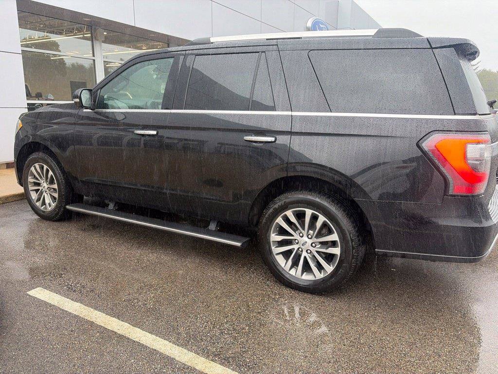 Used 2018 Ford Expedition Limited w/ Equipment Group 301A AWD/4WD image 2