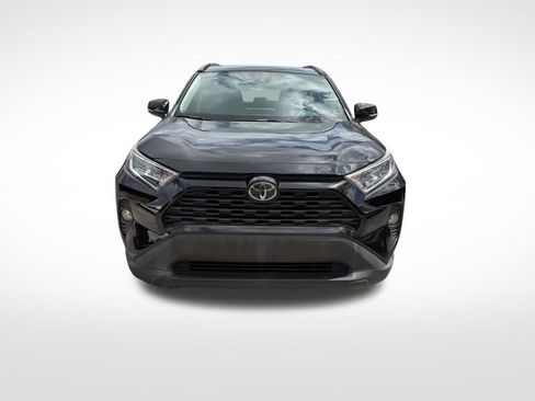 Used 2019 Toyota RAV4 XLE Premium image 3