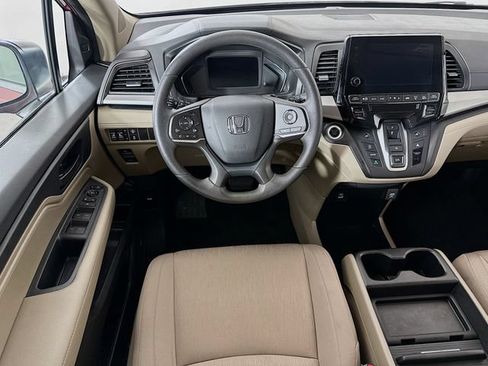 Certified 2024 Honda Odyssey EX image 4