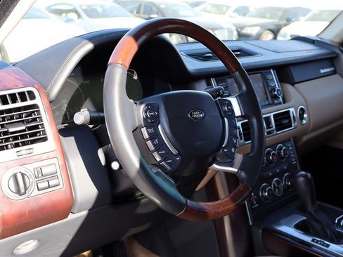 Used 2011 Land Rover Range Rover HSE LUX image 15