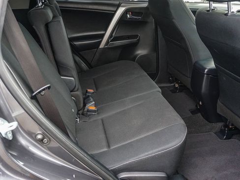 Used 2017 Toyota RAV4 XLE w/ Carpet Mat Package FWD image 14