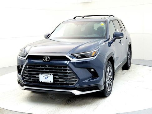 New 2026 Toyota Grand Highlander AWD Hybrid image 2