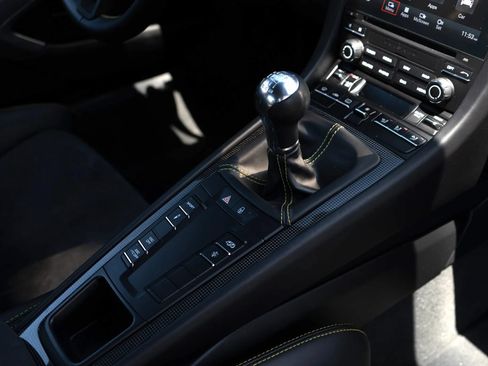 Used 2018 Porsche 911 GT3 RWD image 65