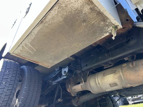 Used 2017 Ford F550 4x4 Regular Cab Super Duty image 27