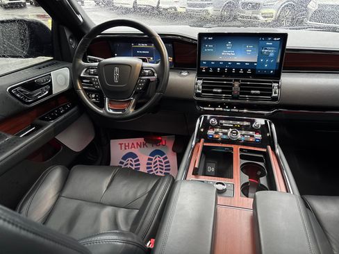 Certified 2024 Lincoln Navigator Reserve image 30