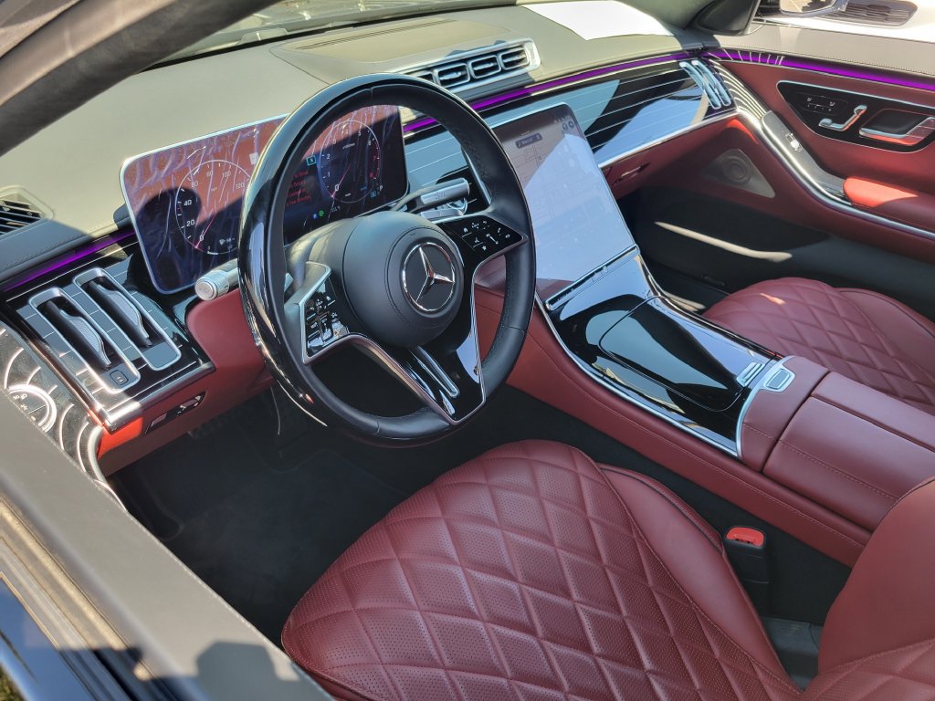 Used 2024 Mercedes-Benz S 580 4MATIC Sedan image 3
