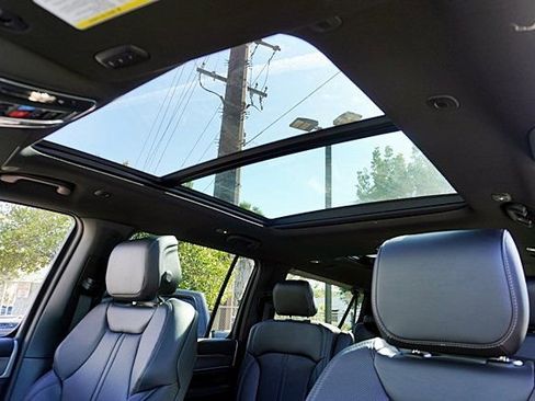 New 2026 Jeep Grand Wagoneer L Limited w/ Premium Group II image 19