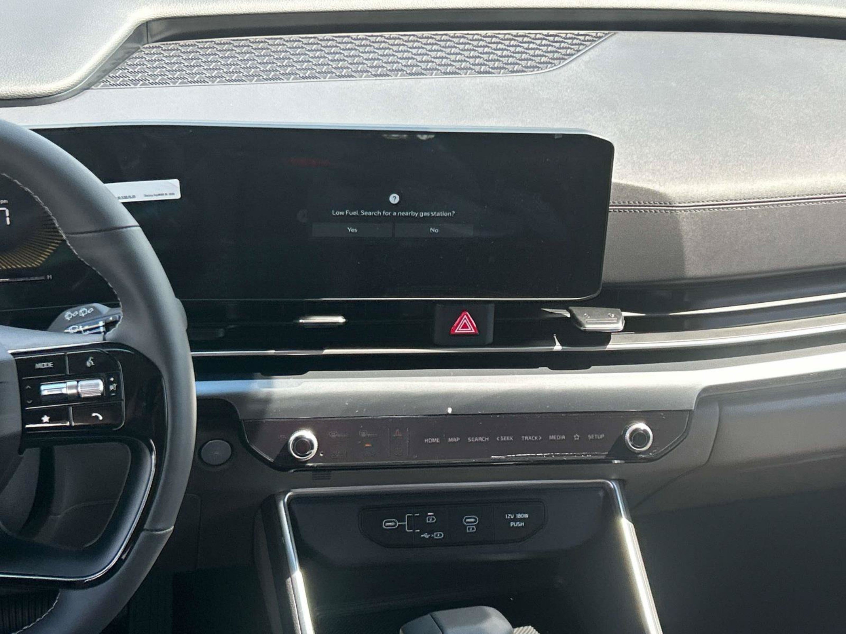 New 2027 Kia Carnival LX FWD image 12