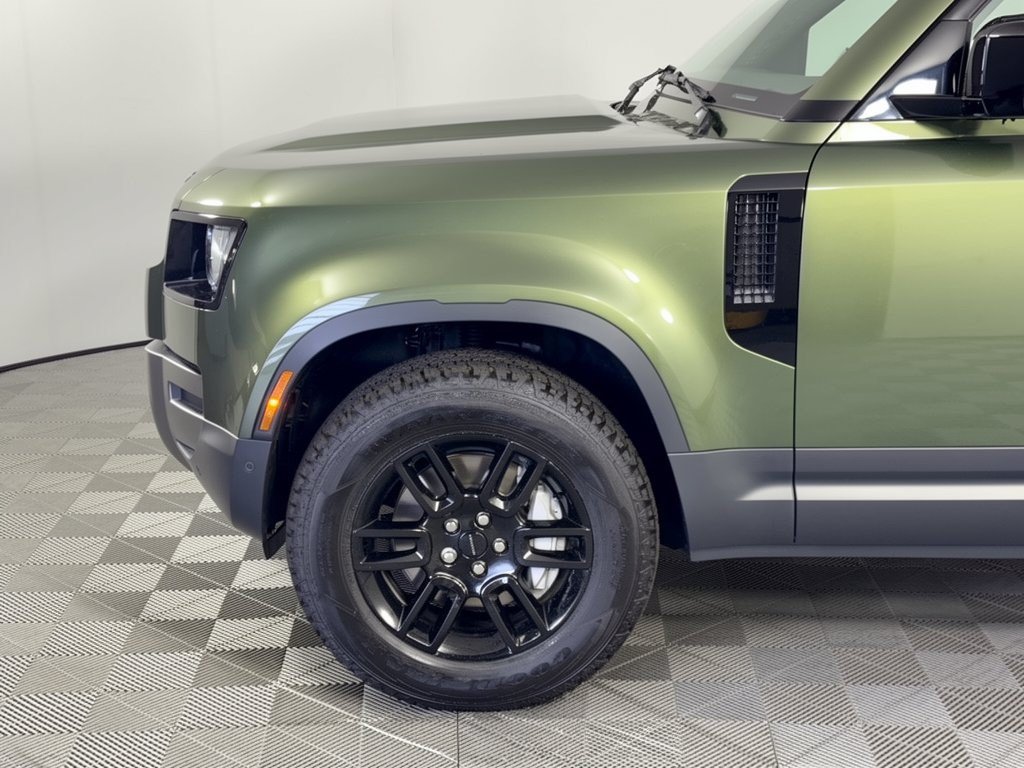 New 2026 Land Rover Defender 110 S AWD/4WD image 13