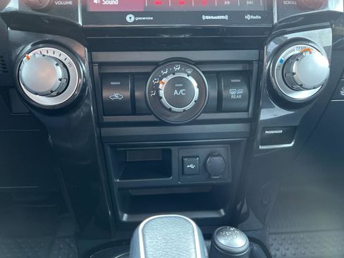 Used 2020 Toyota 4Runner TRD Off-Road Premium image 24