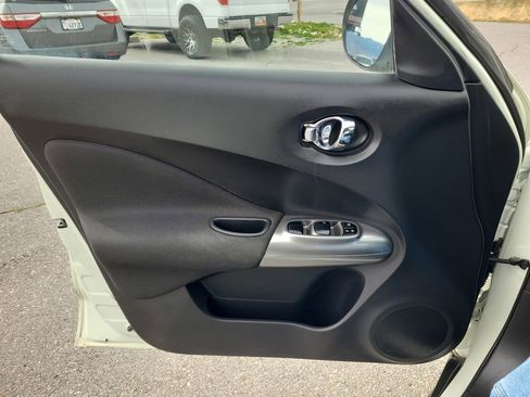 Used 2012 Nissan Juke SL AWD/4WD image 17
