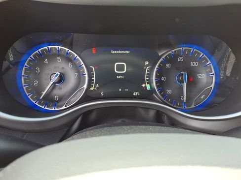 New 2026 Chrysler Pacifica Select image 8