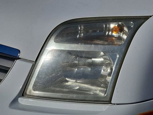 Used 2011 Ford Transit Connect XLT image 7