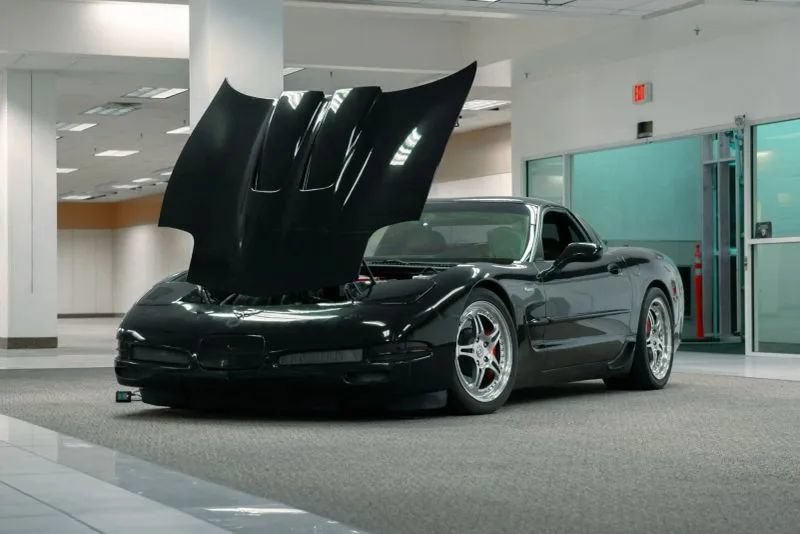 Used 2001 Chevrolet Corvette Z06 w/ Memory Pkg RWD image 16