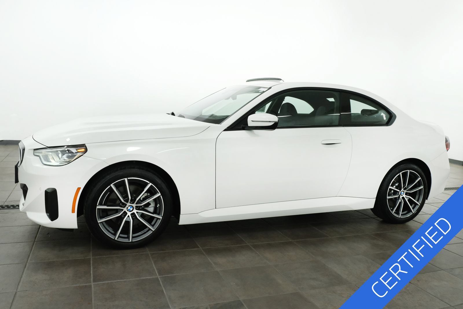 Used 2025 BMW 230i xDrive Coupe w/ Premium Package AWD/4WD image 2