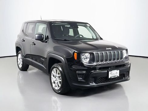 Used 2023 Jeep Renegade Latitude AWD/4WD image 1