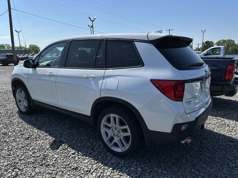 Used 2024 Honda Passport EX-L image 3