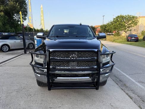 Used 2015 RAM 2500 Laramie w/ Convenience Group AWD/4WD image 3