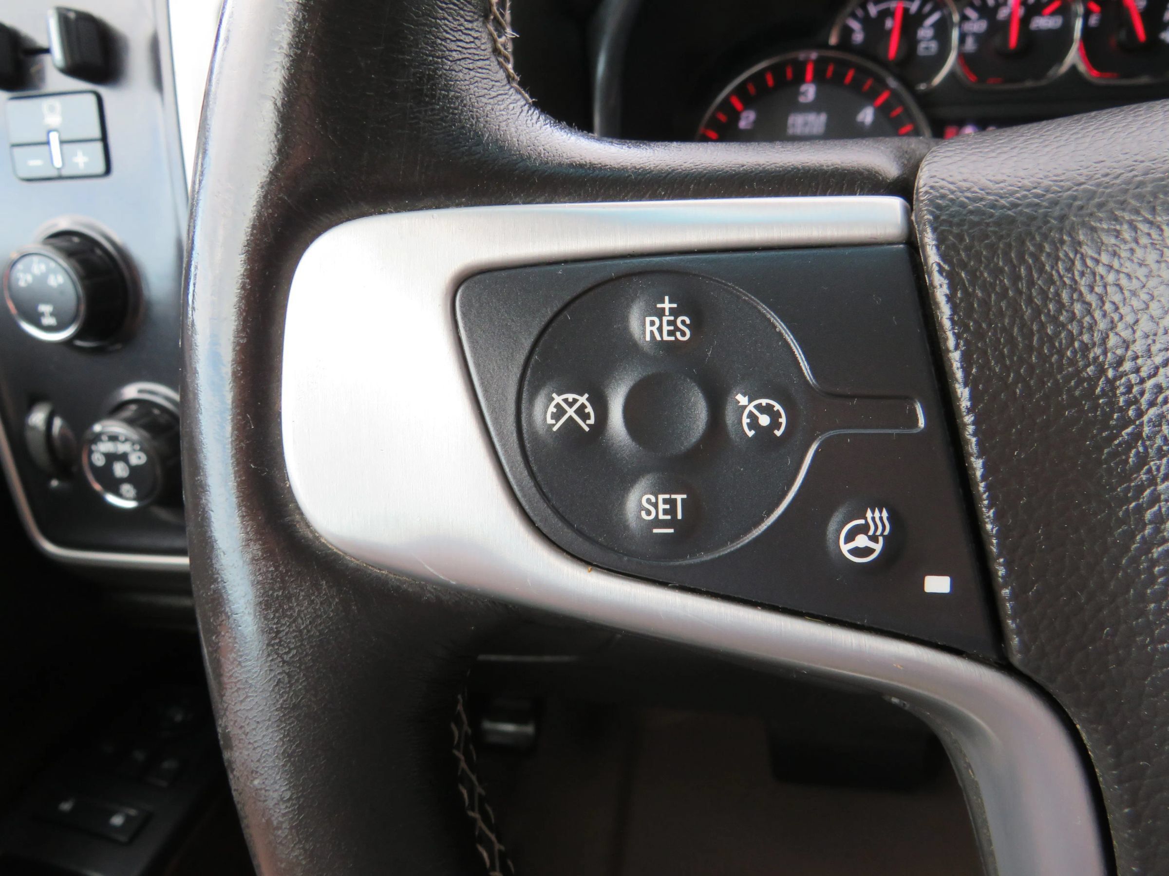 Used 2015 GMC Sierra 3500 SLT AWD/4WD image 16