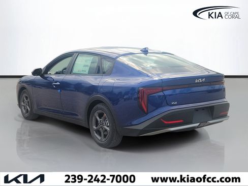 New 2026 Kia K4 FWD image 4